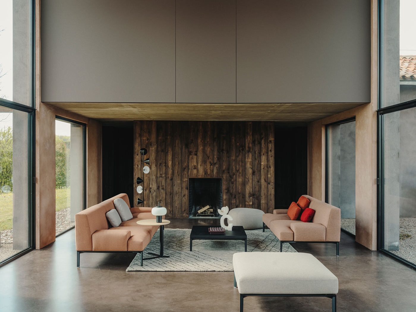 Lounge inspirációs kép meghitt meeting tér minimalista környezetben